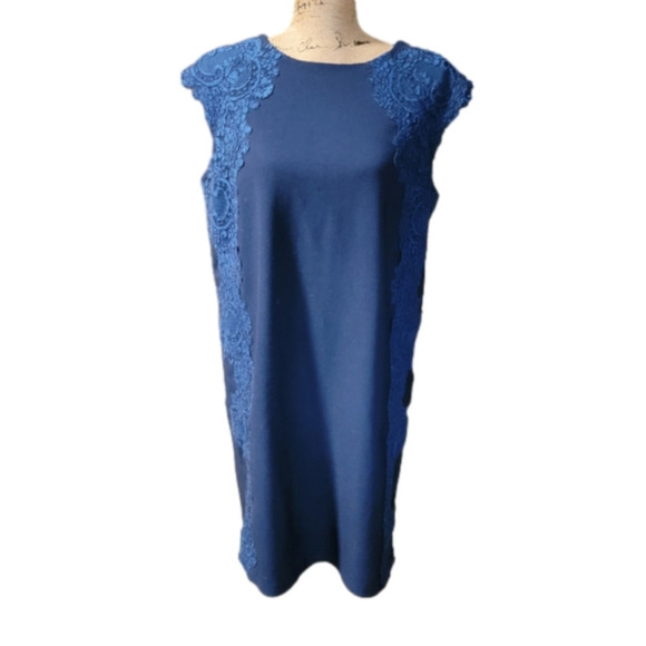 Maggie London Navy Dress. Lace & Back Zipper. Size 14. Great used condition. - Picture 1 of 5